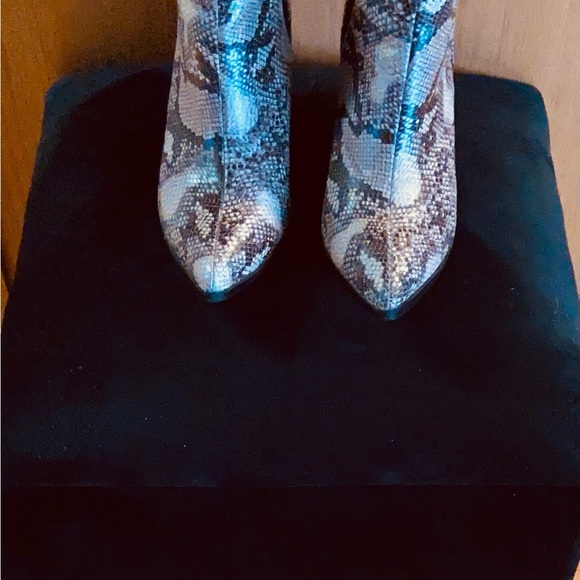 Snake print boots. Never worn. - Picture 3 of 3